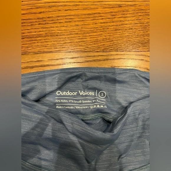 Outdoor Voices Space Dye Blue Techsweat Leggings Size Small - Picture 3 of 3